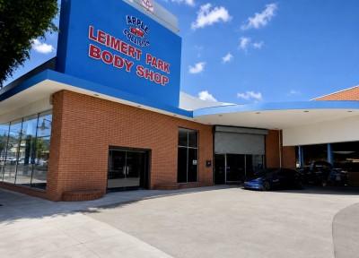 Apple Collision – Leimert Park Body Shop, East Los Angeles, California