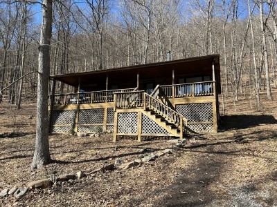 Little Pine Cabins at Warden Lake