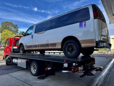 Lion Towing LLC, Seattle Hill, Washington