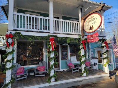 Hadlyme Country Market