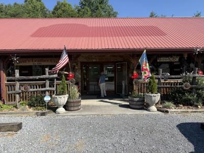 Wears Valley Antiques & Crafts, Sevierville, Tennessee