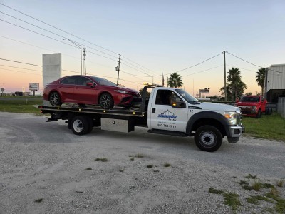 Downtown Tow & Hold LLC