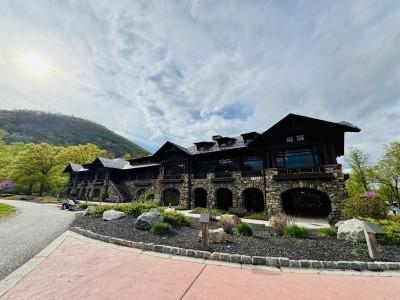 Bear Mountain Inn - Overlook Lodge