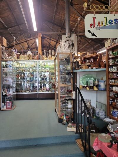 Berkeley Springs Antique Mall, Berkeley Springs, West Virginia