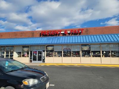 Present & Past Treasures, Fredericksburg, Virginia
