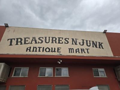Treasures & Junk Antique Mall, Ontario, California