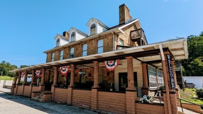 The Stone House Restaurant and Country Inn