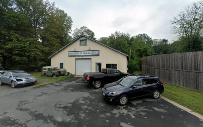 Spring House Garage