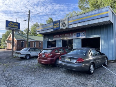 Fred's Auto Parts and Service