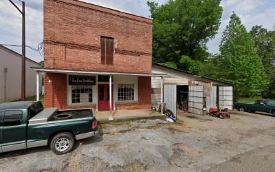 Tucker & Sons Garage, Ramer, Alabama