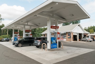Trumbull Mobil Service Center