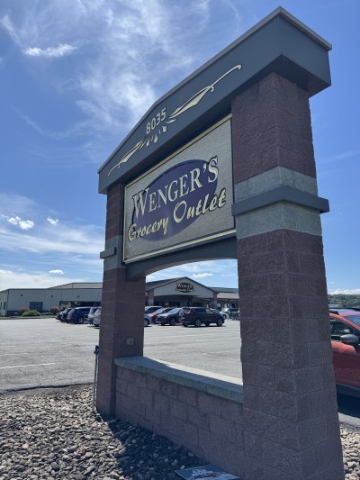 Wenger's Grocery Outlet
