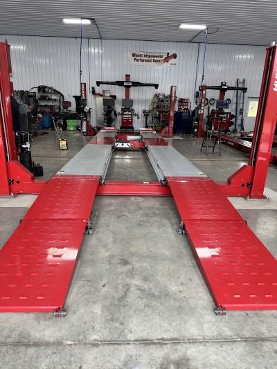 Moore's Auto Body & Alignment, Campbellsville, Kentucky