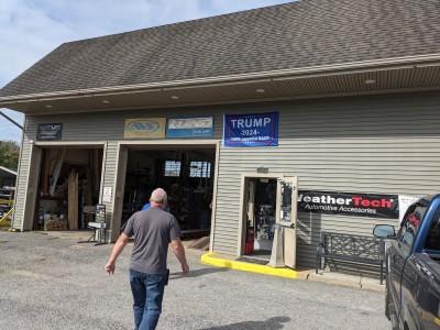 Robert & Bev's Truck Accessory Center LLC