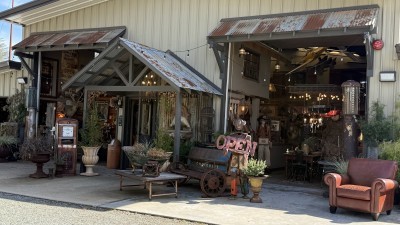 The Barn Vintage Market Place