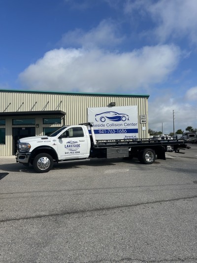 Lakeside Collision Center