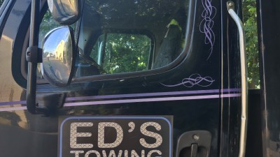 ED.S TOWING AND RECOVERY