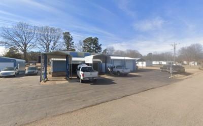 Leo's Service Center Inc., Drummonds, Tennessee
