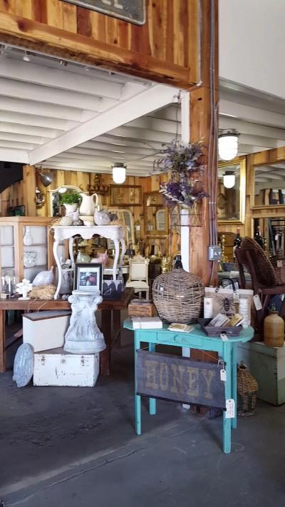 Gather A Vintage Market, Corona de Tucson, Arizona