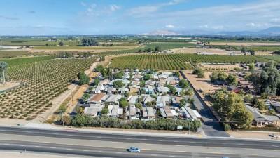 El Monte Mobile Village, Dinuba, California