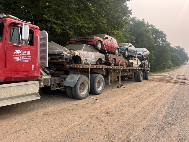 Jeff's Auto Wrecking | Cash for Vehicles, Farm Machinery & Metals