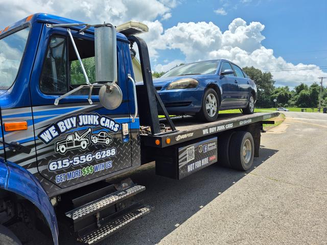 WE BUY JUNK CARS