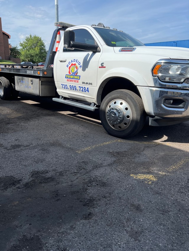 Roadside Towing - Centennial