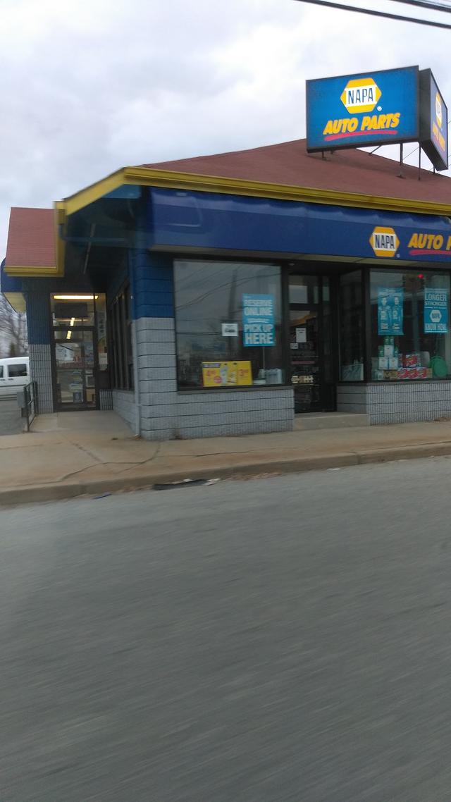 RAPS NAPA Auto Parts, Pawtucket, Rhode Island