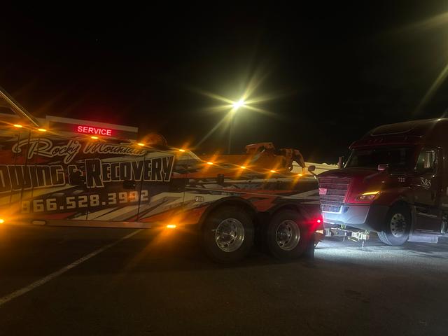 Rocky Mountain Towing & Recovery - Heavy Duty Semi Tractor Trailer Towing