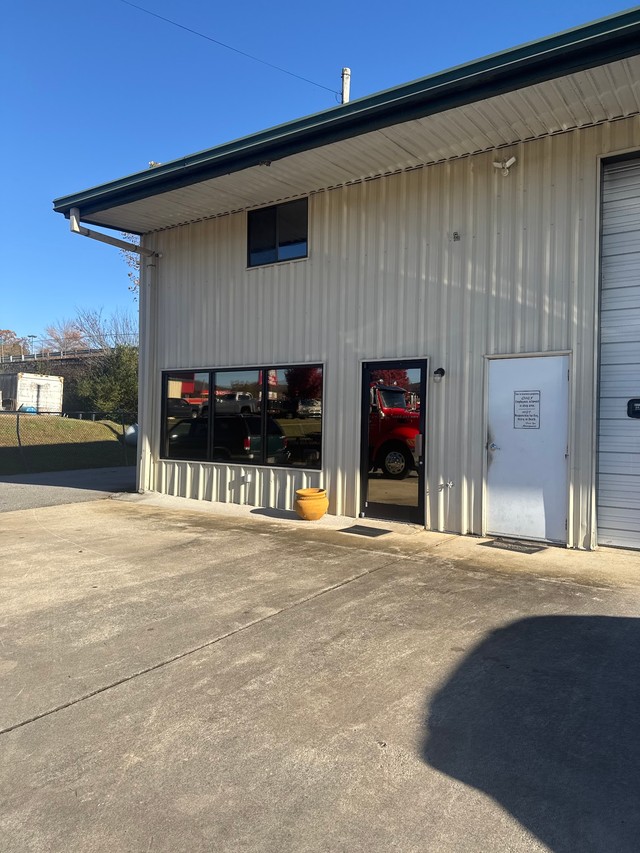 Tanner's 24 Hour Towing & Recovery