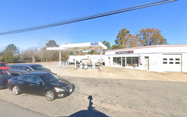 South Mills Garage