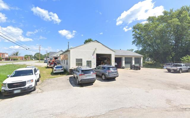 J Schoch & Son Auto Body, Contoocook, New Hampshire