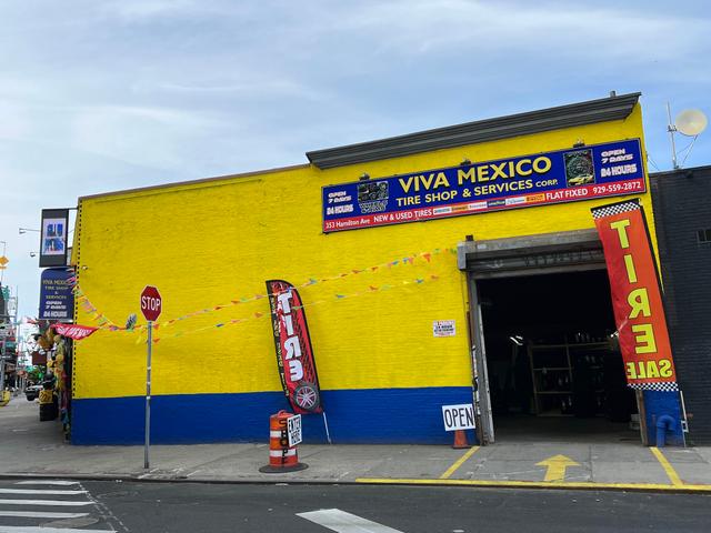 Viva México tire shop and services, Brooklyn, New York