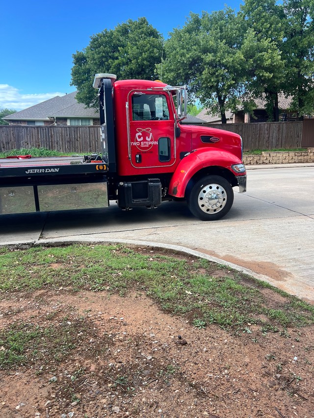 Two Steppin' Towing