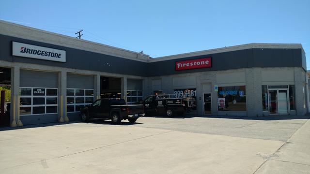 Pomp's Tire Service, Bay City, Michigan