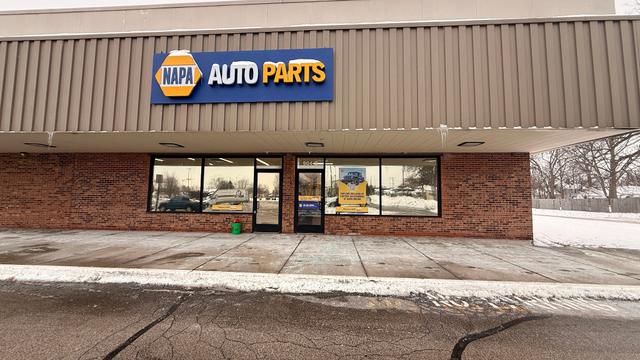 NAPA Auto Parts, Bay City, Michigan