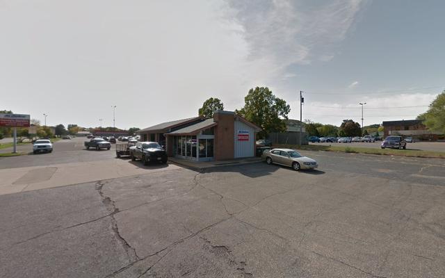 Denny's Service Center