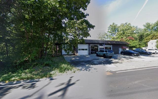 Al's Auto Body, Williamstown, Massachusetts
