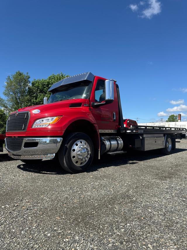 Hawk's Towing & Recovery
