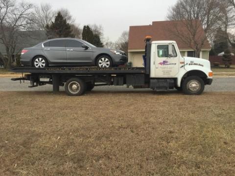 J's Towing