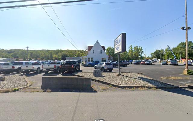 Team Factory Direct, Duncansville, Pennsylvania
