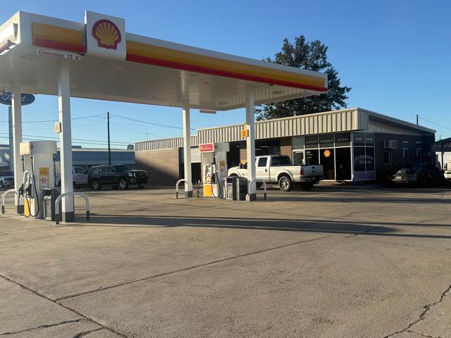 TJ's Service Station