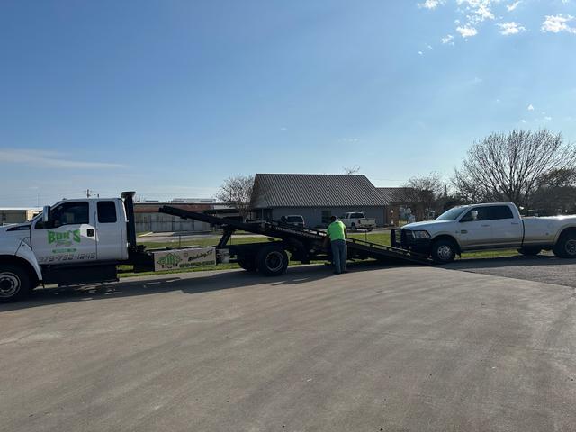 Bob's Towing