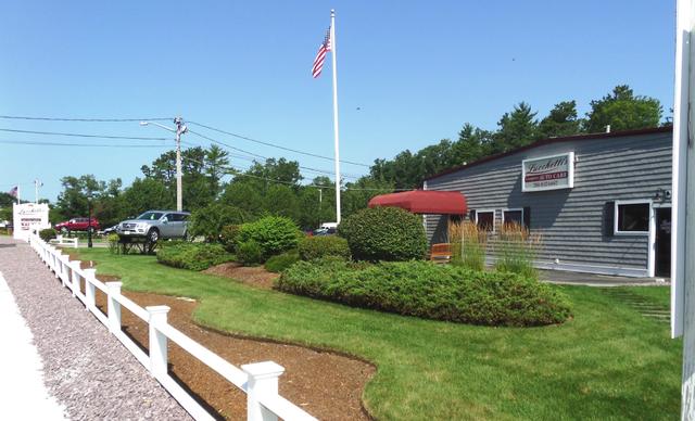 Lucchetti's Complete Auto Center