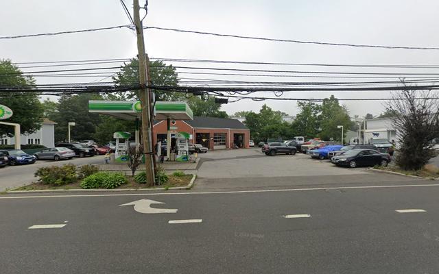 Vernal's Service Station