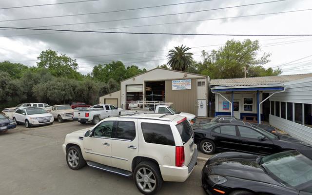 Borden Junction Garage