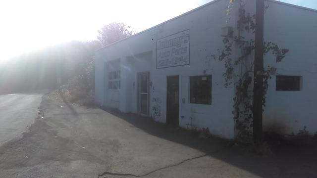 Johnny's Auto Parts