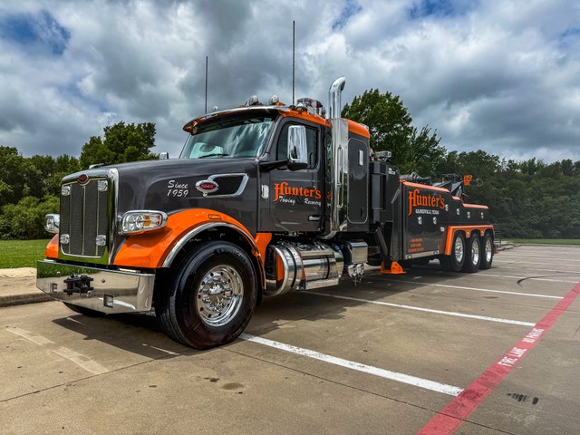 Hunter's Towing & Recovery - Light, Medium, and Heavy Duty Towing Service