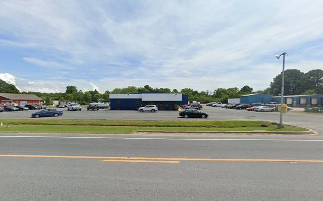 Sam's Auto Center, Crisfield, Maryland