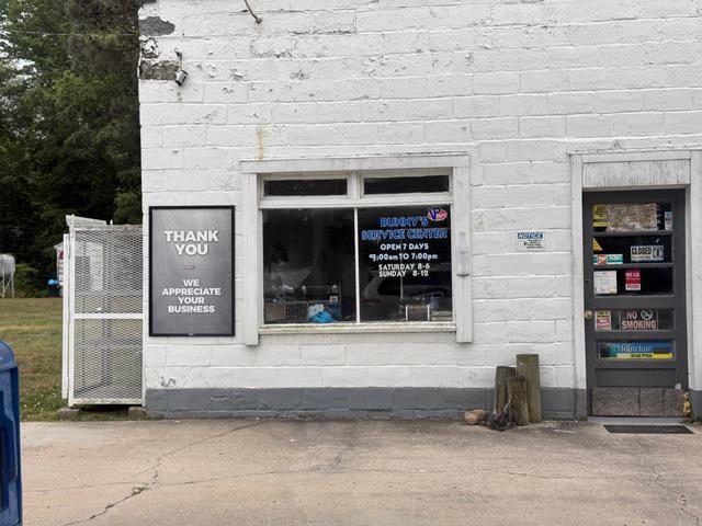Bunny's Service Center